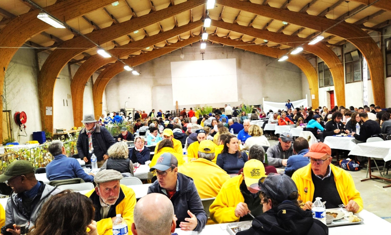 plus de 500 convives dans le grand Hall